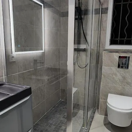 Privees Dans Des Lauriers Quarto em Acomodações Particulares